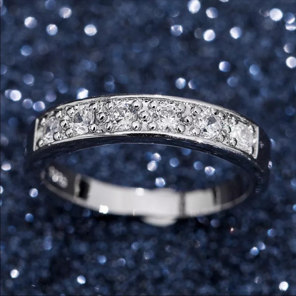 New 925 Sterling Silver Diamond Engagement Ring - Picture 3 of 6